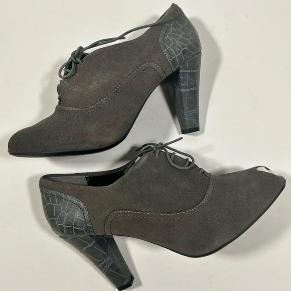 NIB!NICKELS GRAY BOOTS/BOOTIES GRAY SUEDE CROC BACK DESIGN  SIZE 9 M LACE - Picture 2 of 15